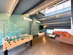 North Bridge Road (D7), Office #525693291